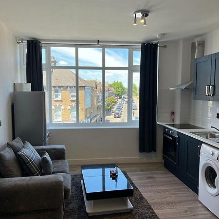 Modern Apartment In London Finchley Exteriör bild